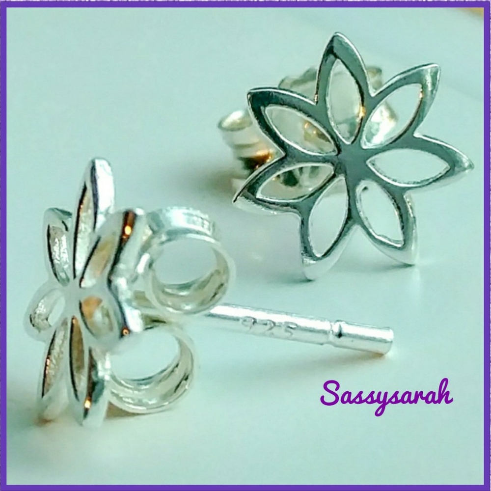 🌸 Dainty Plumeria Sterling Silver .925 Earrings